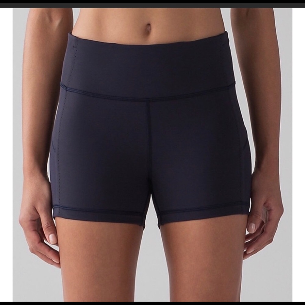 Lululemon Smooth Stride Hot Shorts